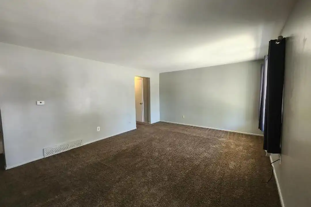 721 Fraser St - View 4