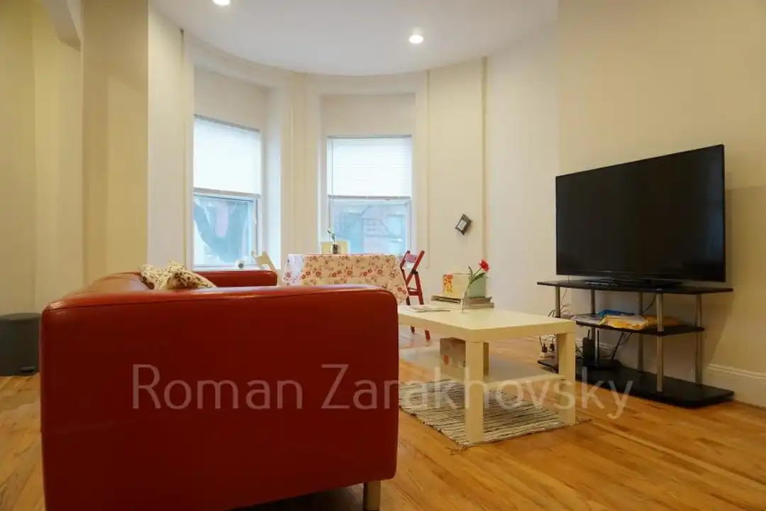 10 Brainerd Rd - View 3