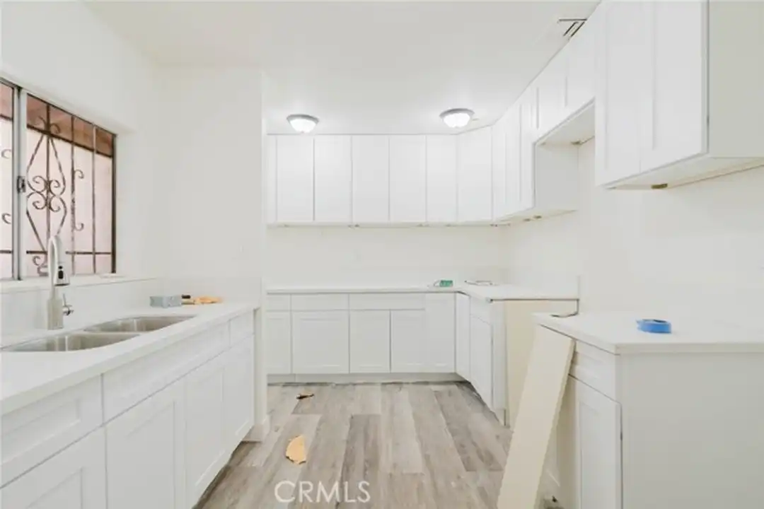 5257 Fountain Ave - More