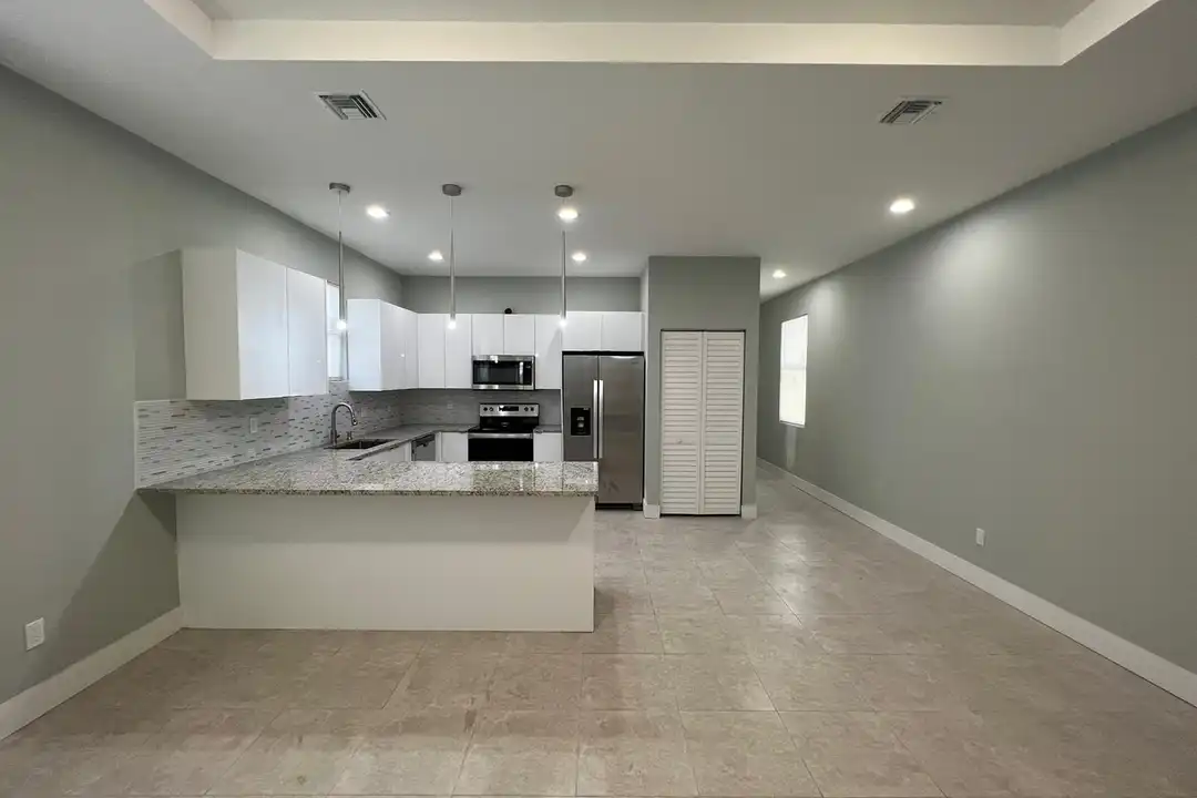 227 N E St - More