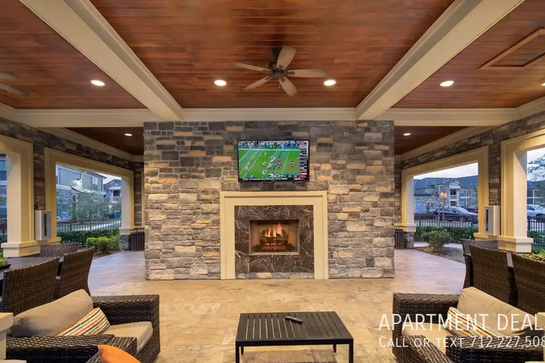 106 Cactus St - View 3