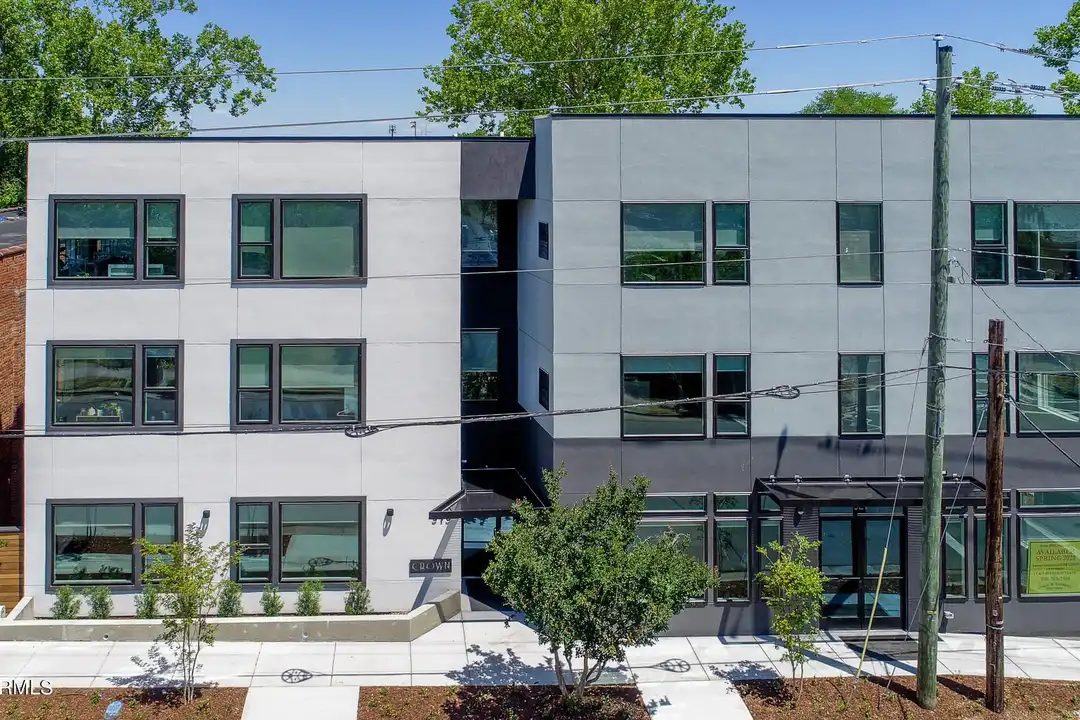 919 Castle St #204 – photo 1