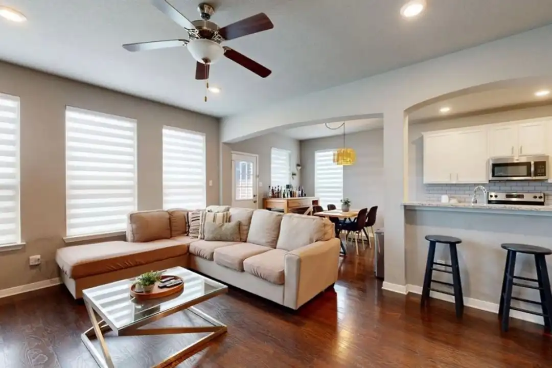 3602 Addison St - View 3