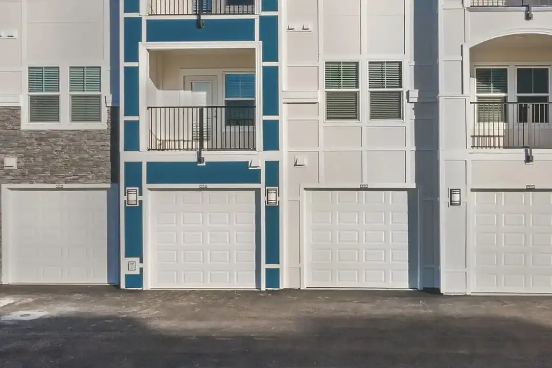 Venice Isles Luxury Apartments – photo 1