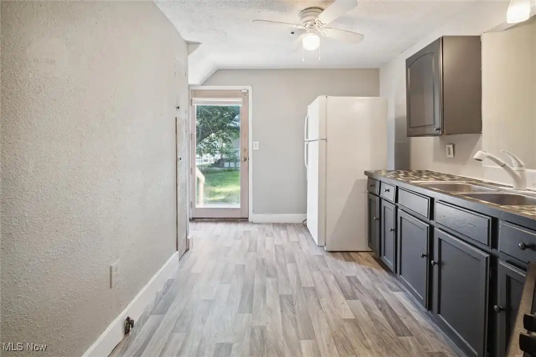 1349 W 87th St – další