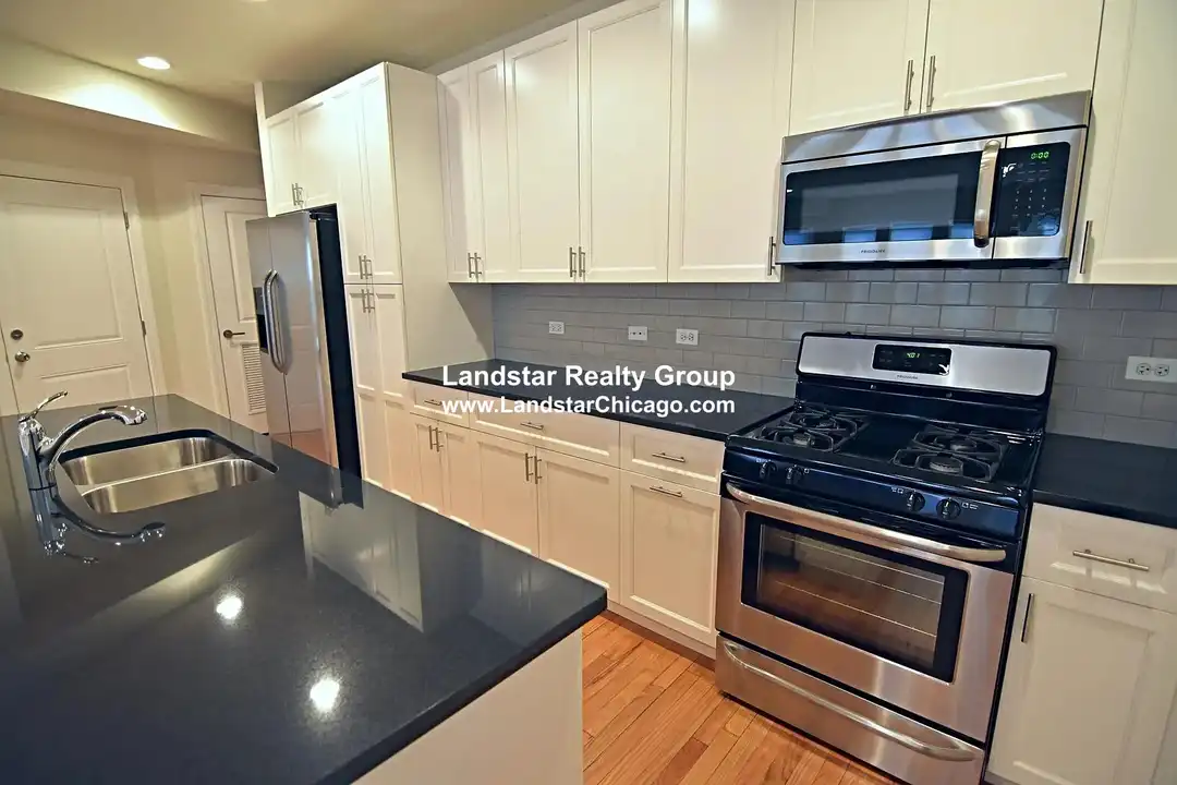 6453 N Newgard Ave unit 2 - View 2