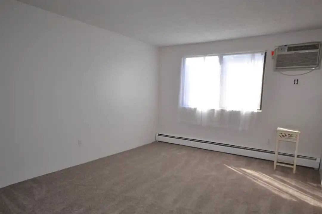 545 Calef Rd unit 1 - View 2