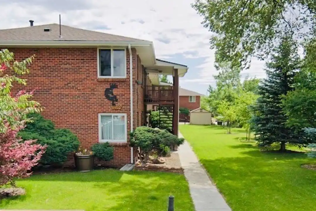 4450 Holland St - View 3