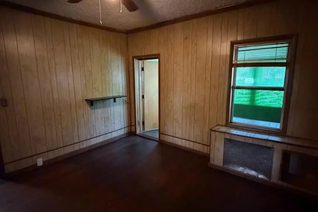 1919 16th St SE - View 5