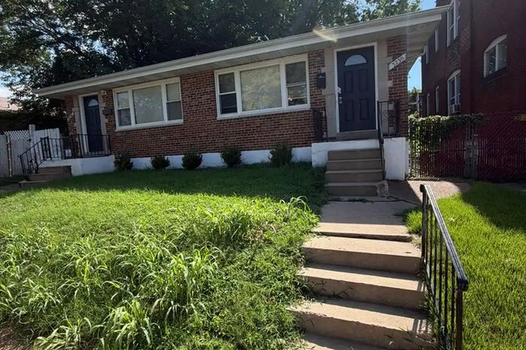 3238 S Compton Ave – photo 1