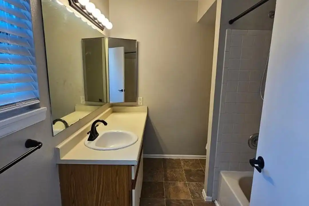 Apartment in Colorado Springs - More