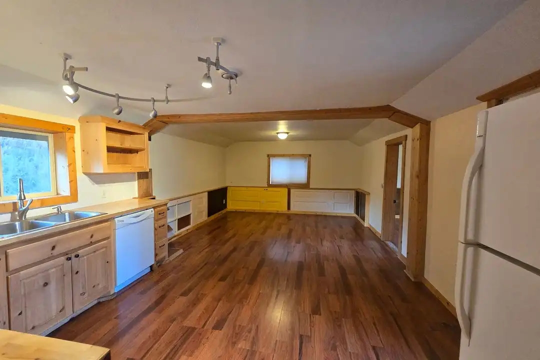 266 S 9th St - View 4