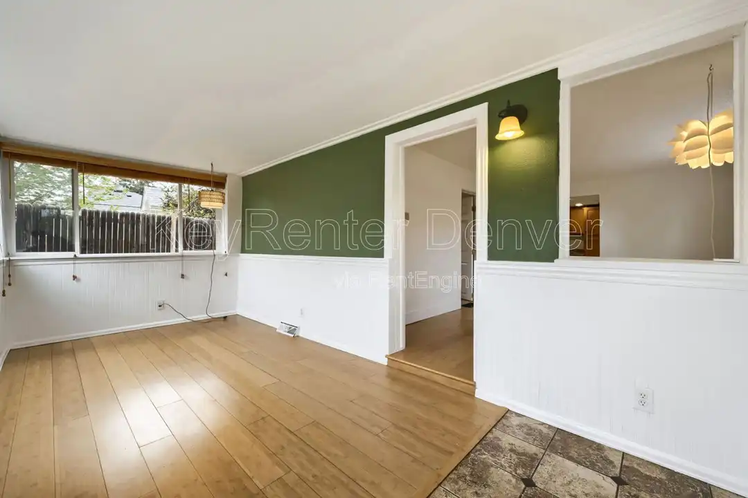 4870 Beach Ct – pohled 4