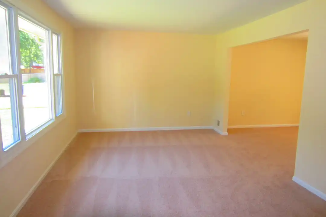 4898 Wheatstone Dr - View 2