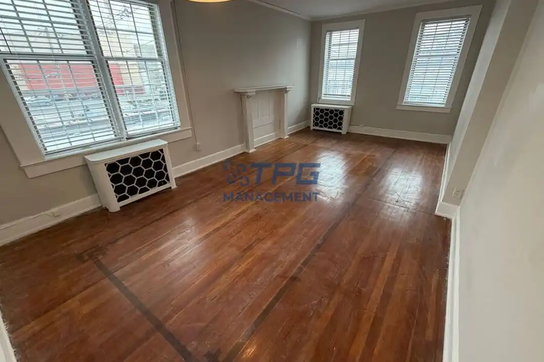 16 Summit Ave - View 3