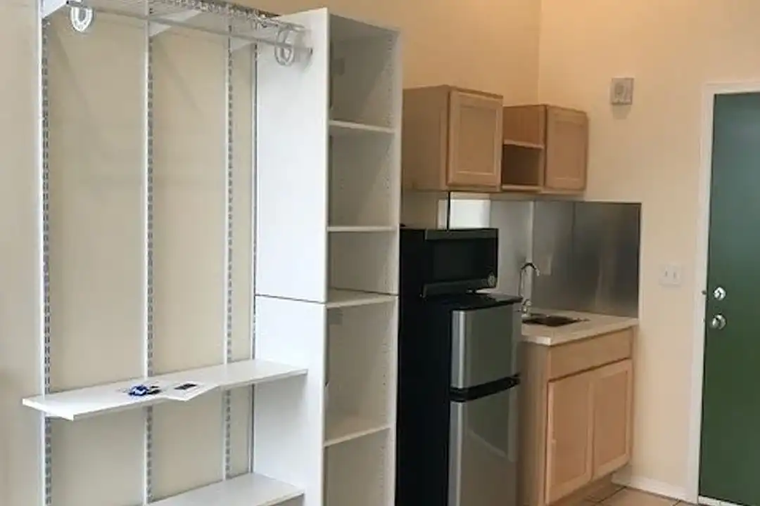 Riano by aPodment Suites Where Ballard Vibe Meets Smart Micro-Living - Daugiau