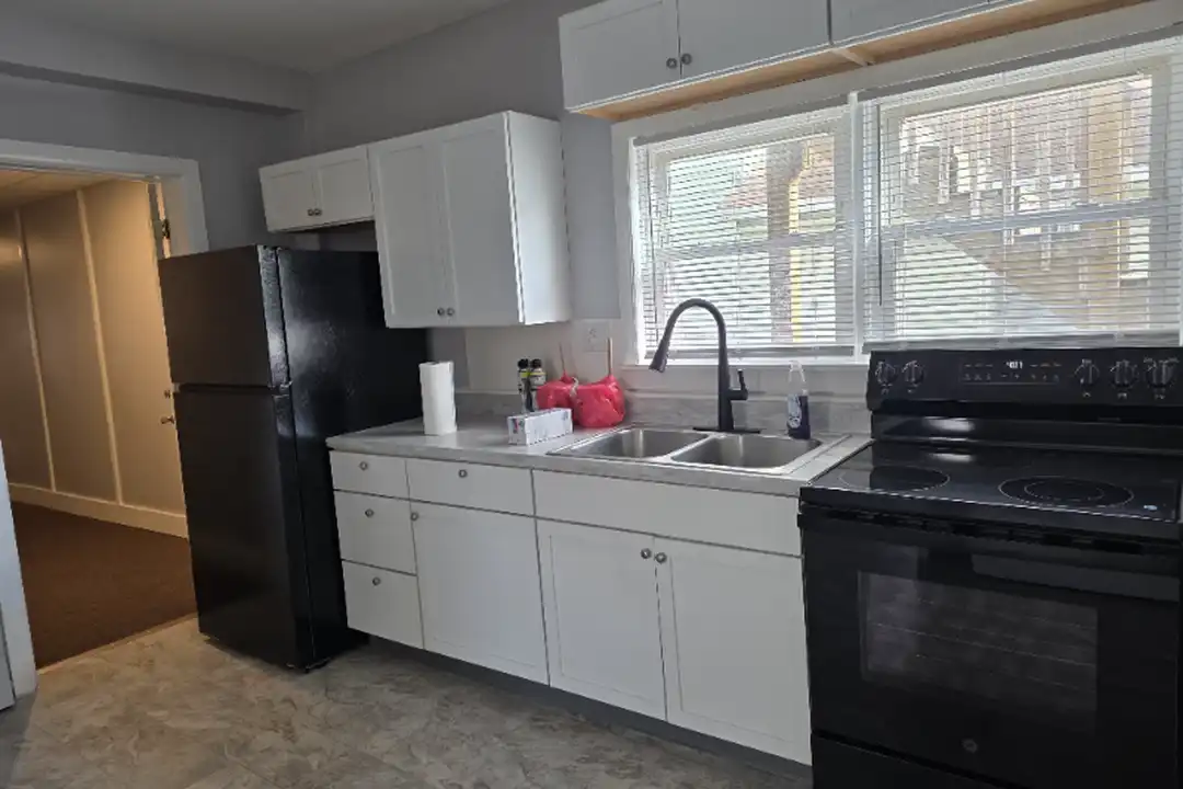 34 N Earl St unit 2 - View 3