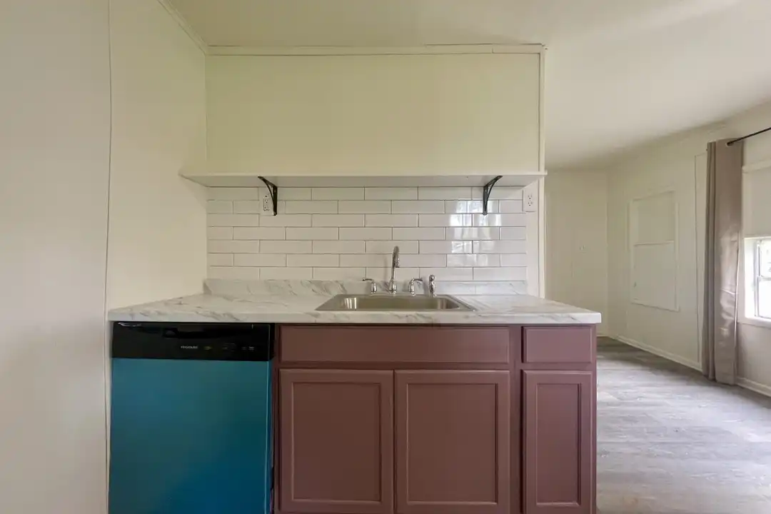 705 N 9th St - View 4