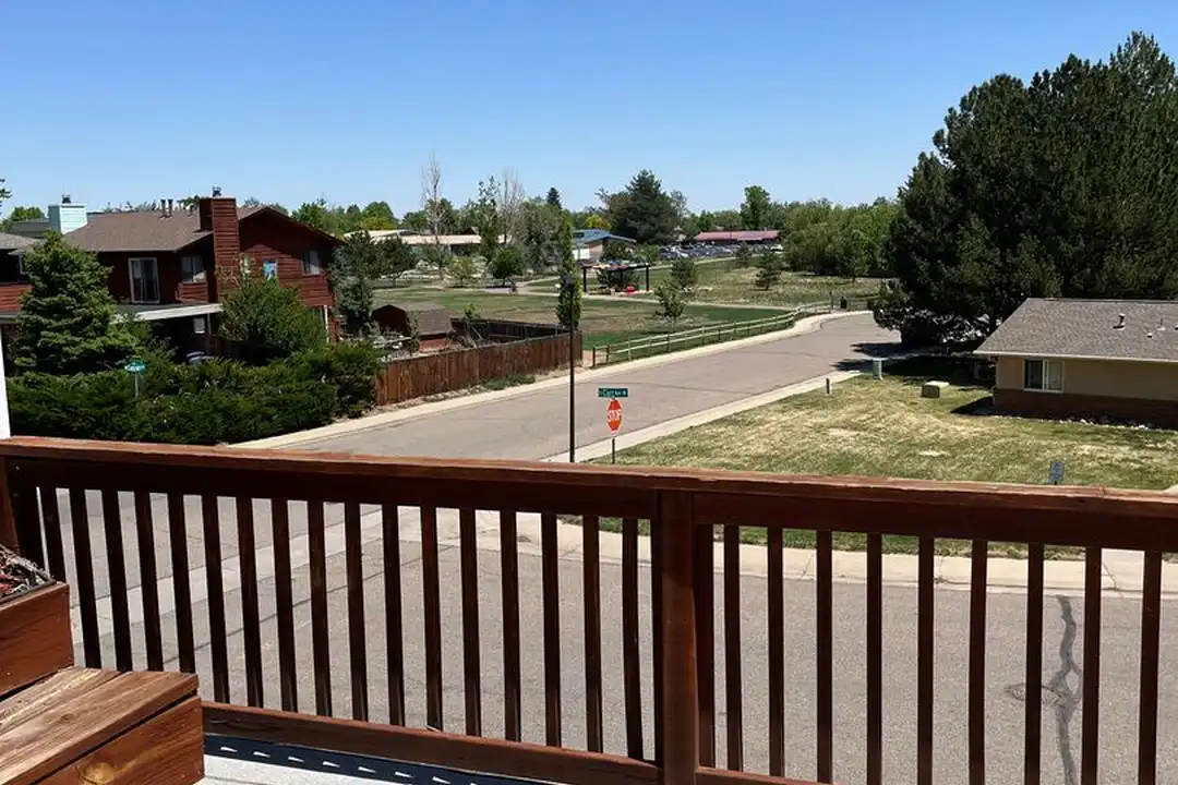 332 S Carr Ave W - View 2