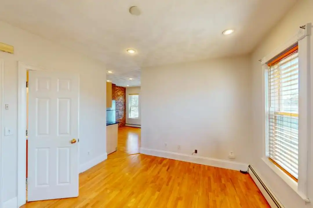 1 Henderson Ave - More