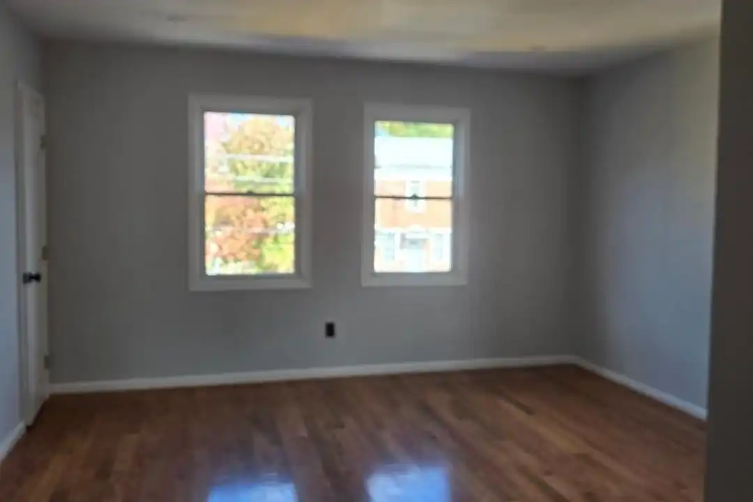 5433 C St SE #1 - View 2