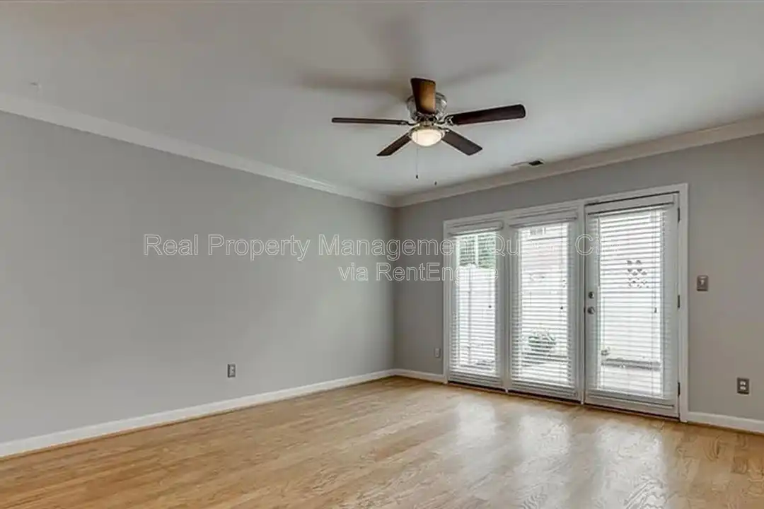 Apartment in Charlotte - View 5