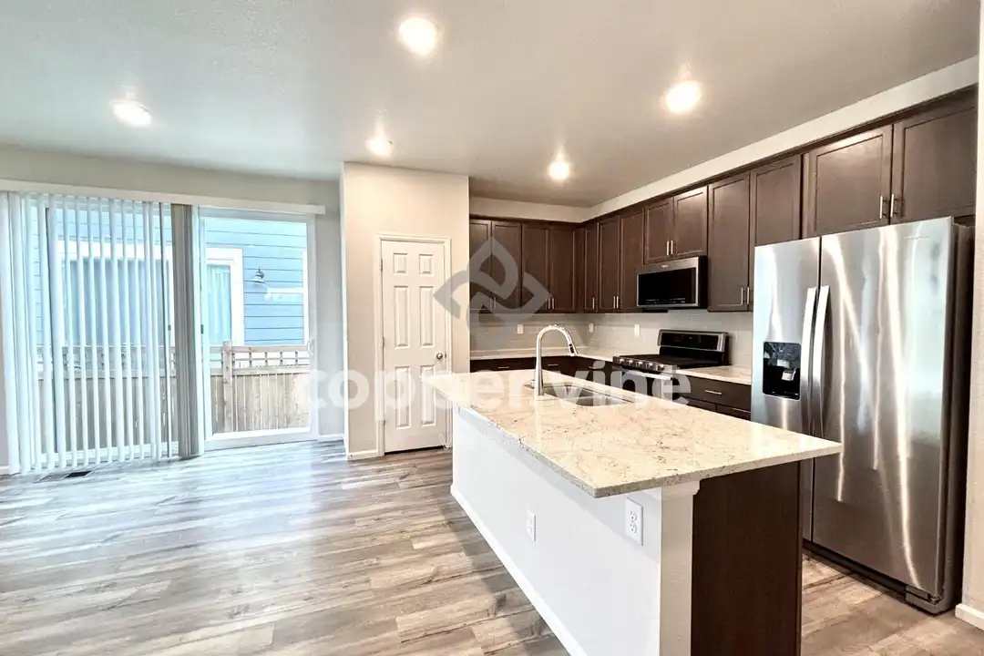1163 S Walden Ct - View 6