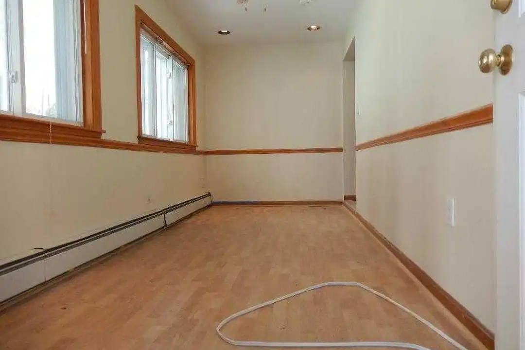 172 Leyden St - View 4