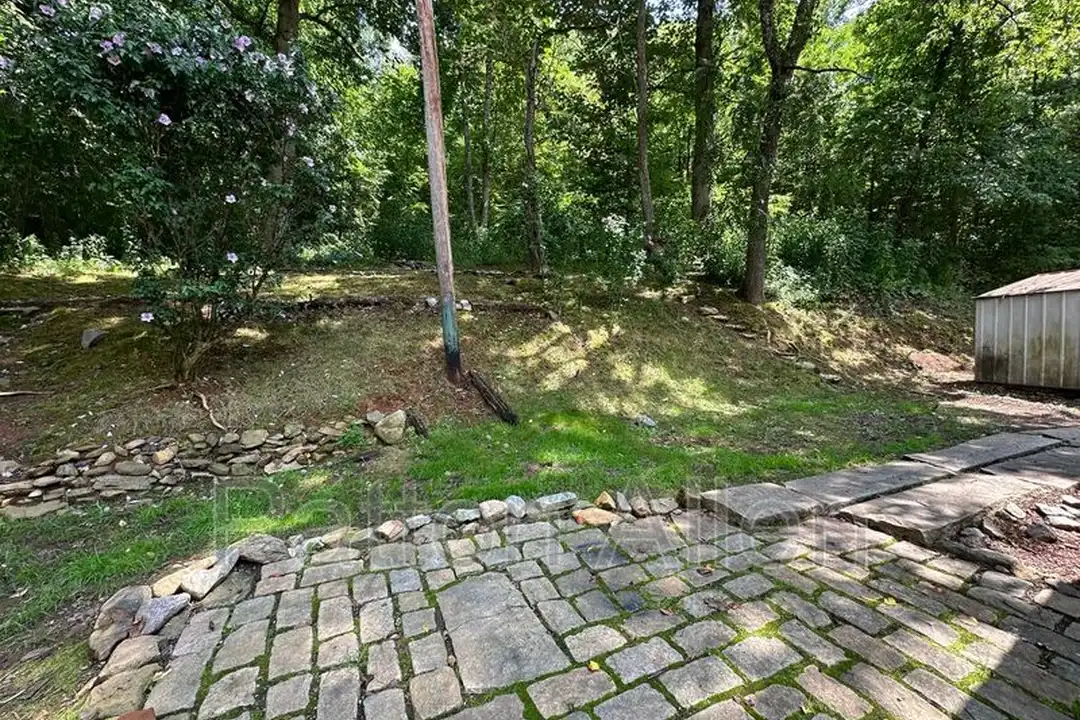 267 Davis Creek Rd - View 4