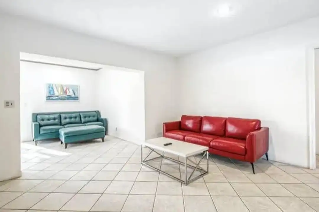 2200 N 47th Ave - View 6