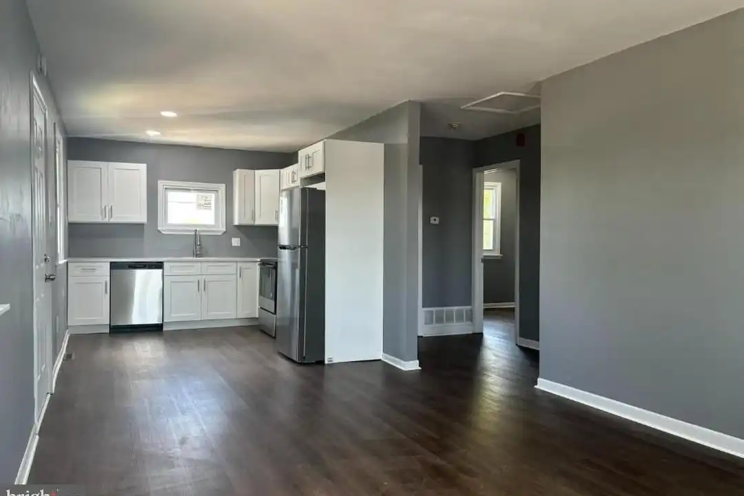Apartment in Westville - More