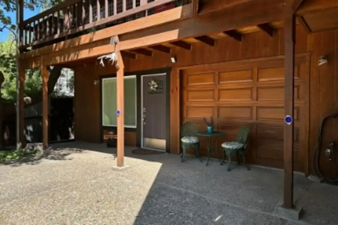 18770 Broadhurst Dr - View 2
