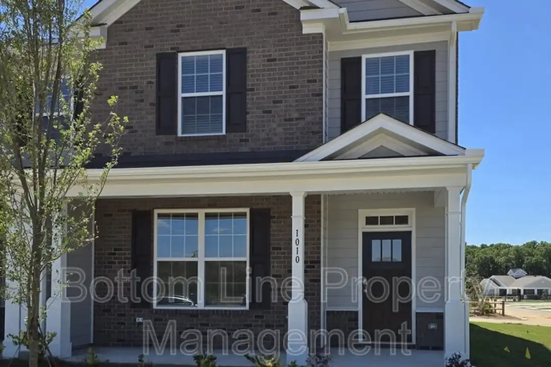 1010 Whistling Pl - View 2
