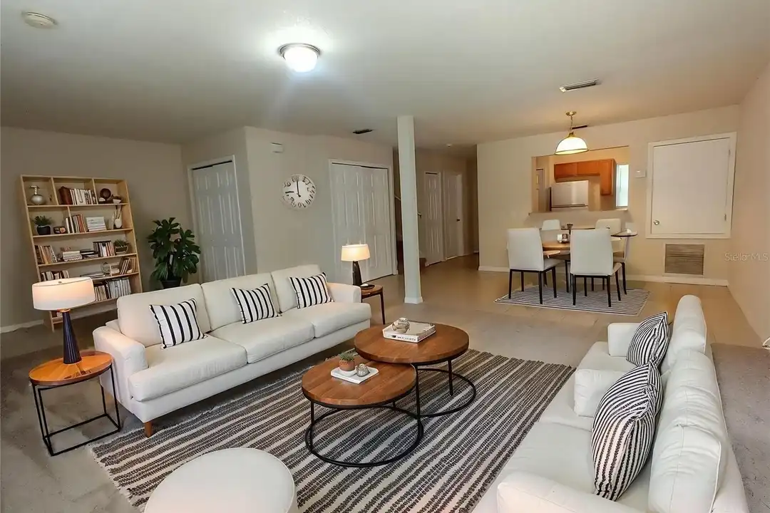 880 E Columbia Ave - View 3