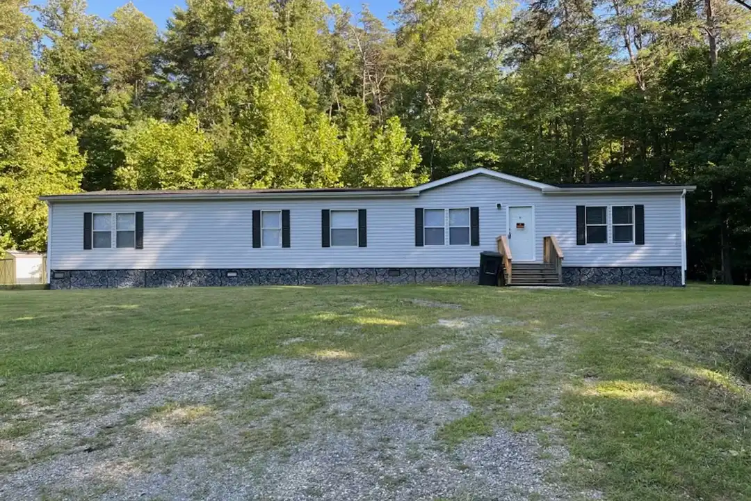 6456 Back Creek Rd unit 6456 Back Creek Road, Boones Mill Virginia 24065 – photo 1 of 40
