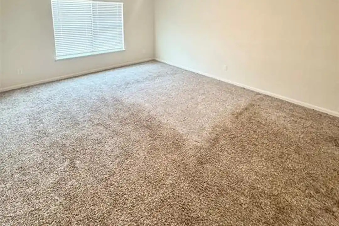 752 Saratoga Dr - View 4