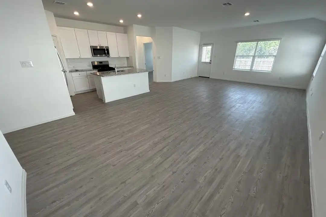 14706 Somerset Ml - View 3