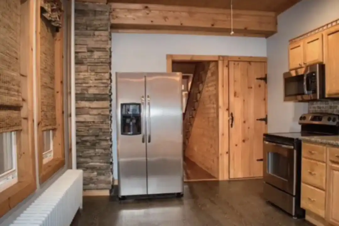 609 E Commerce St - View 5