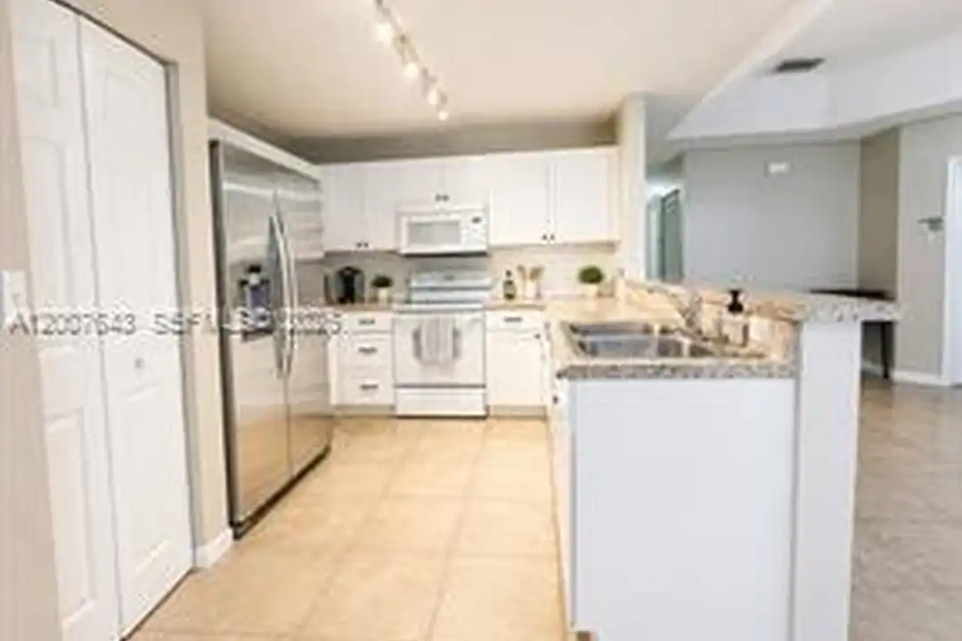 9312 NW 54th St - View 5