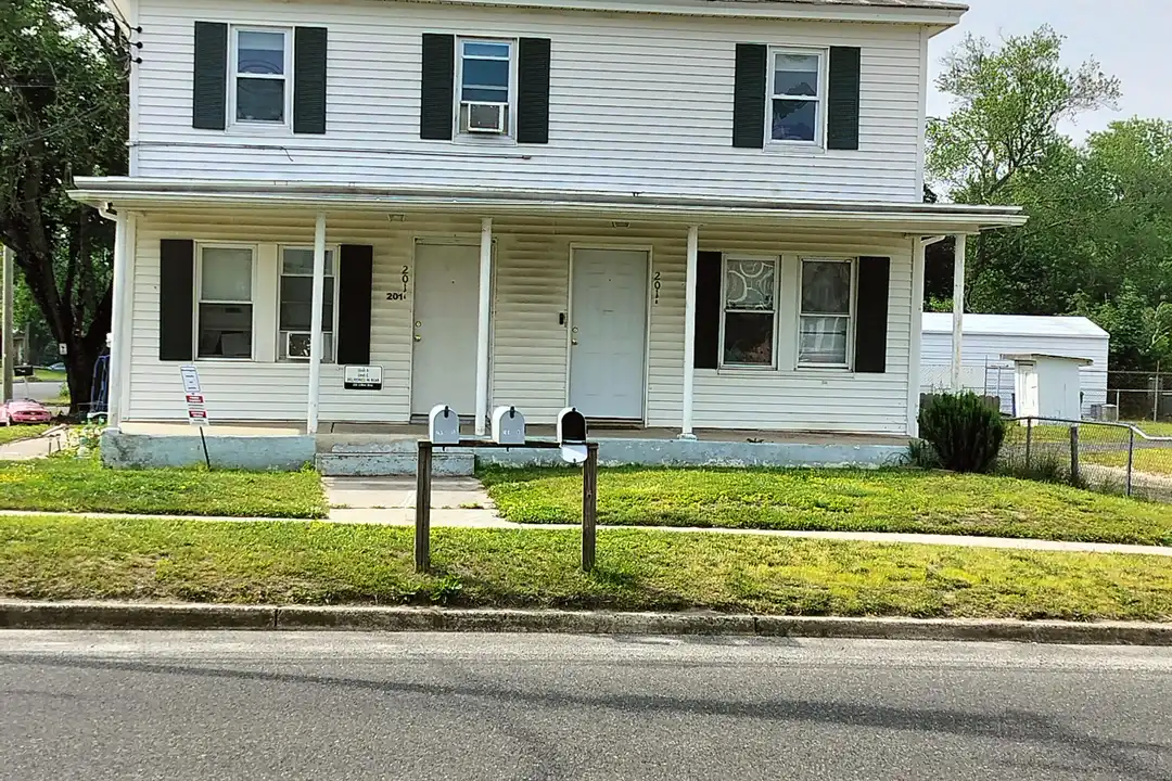 201 Southwest Blvd unit A – photo 1 of 11