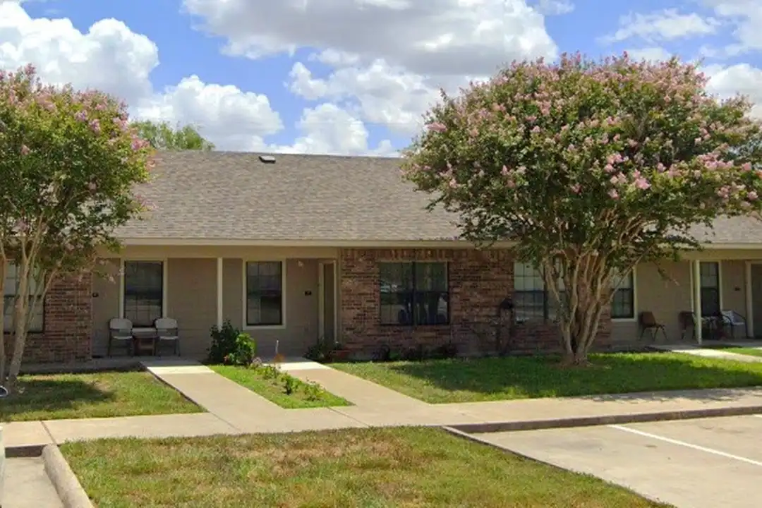 600 Sauz St - View 3