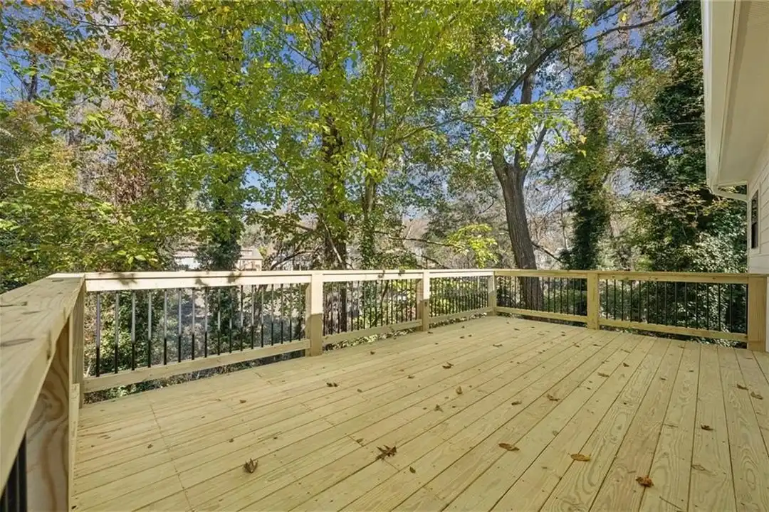 1917 Thompson Ave - View 3