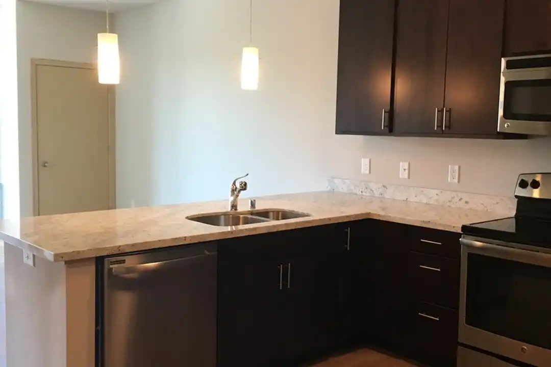 Apartment in Madison - View 2