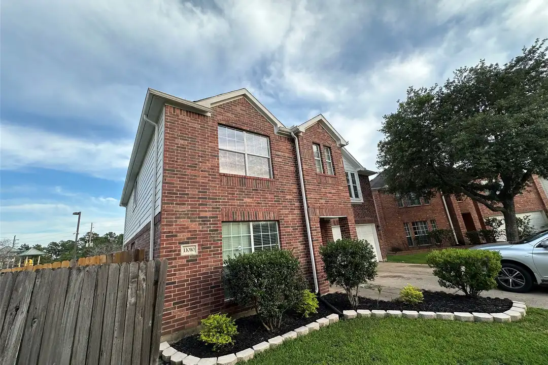 House in Houston - View 2