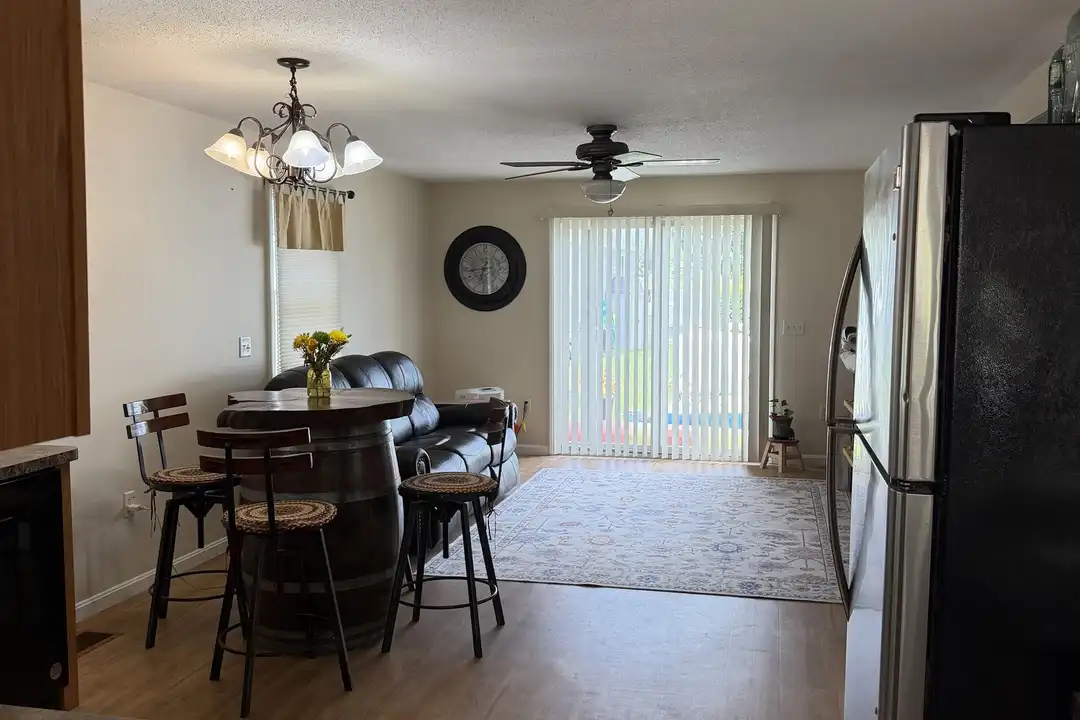 309 Halladay Dr – photo 1 of 4