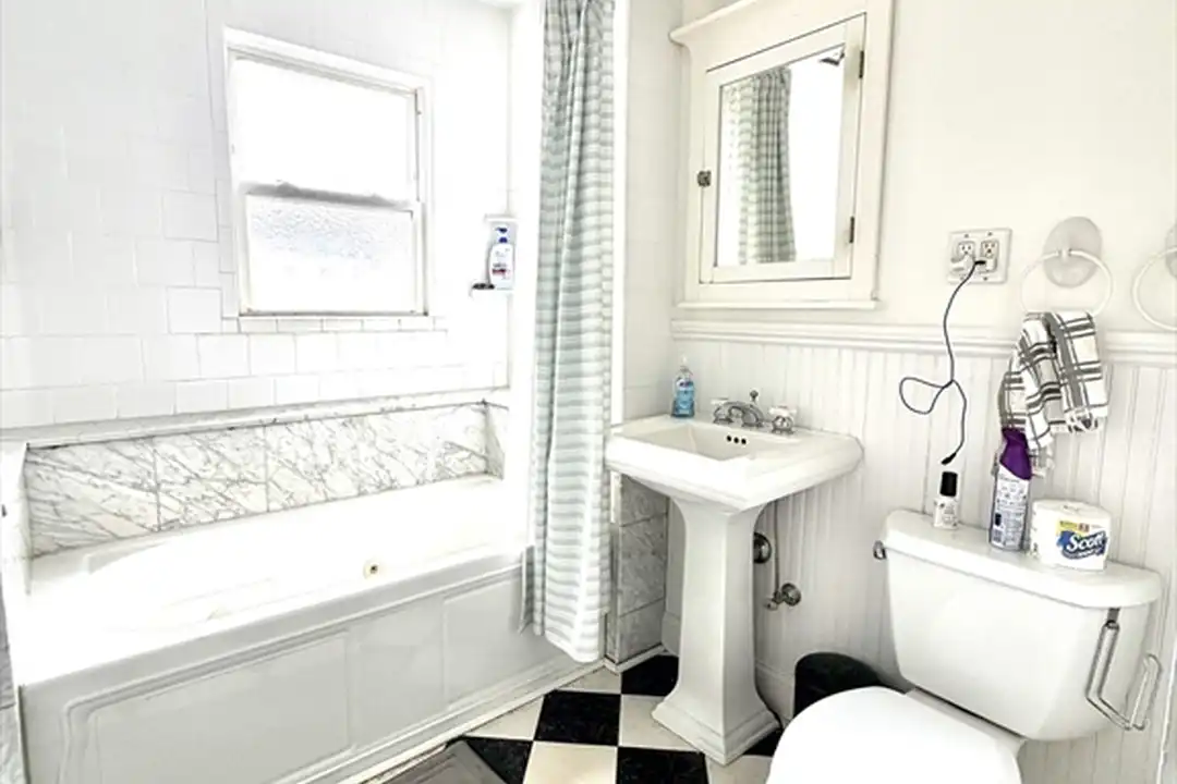 18 Winslow Rd unit 2 – pohled 3