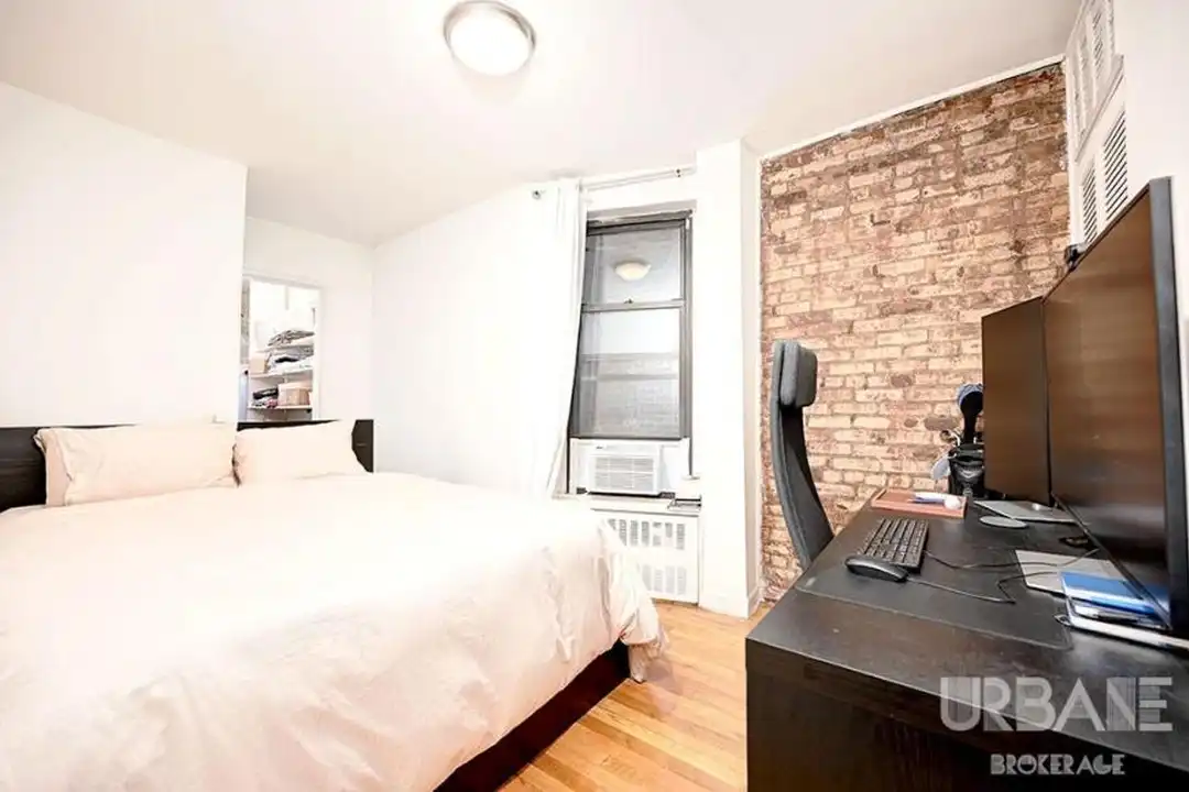 35 Grove St - View 5