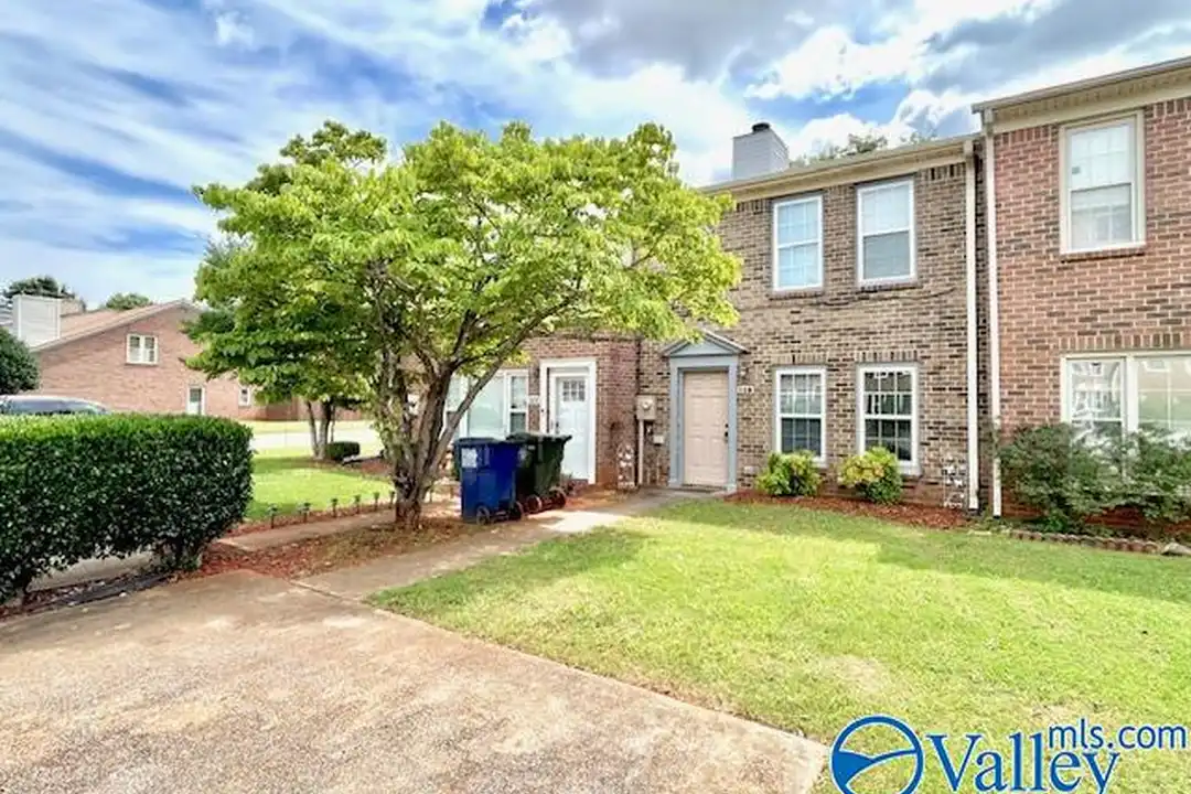 119 Cresent Circle unit 119 - View 3