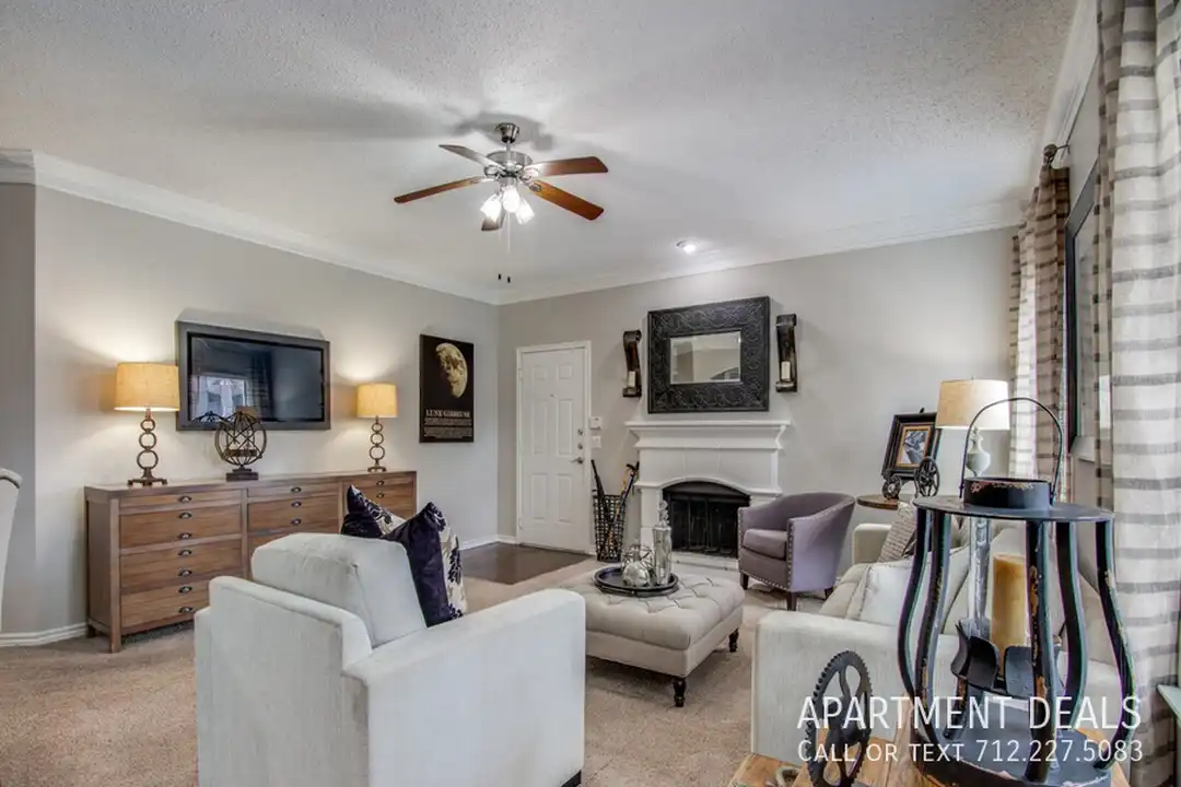 Apartment in Houston - More
