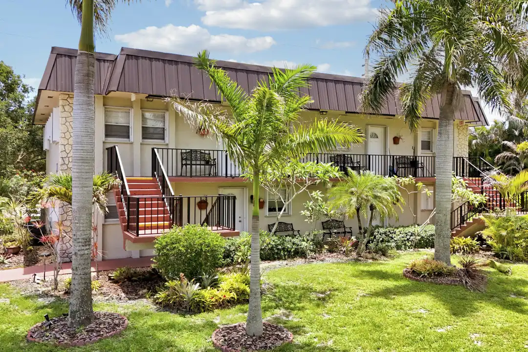 400 Fern St unit 1c - View 3
